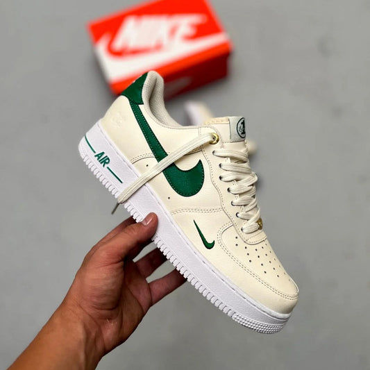 Nike Air Force 1 Blanco y Verde | Hombre